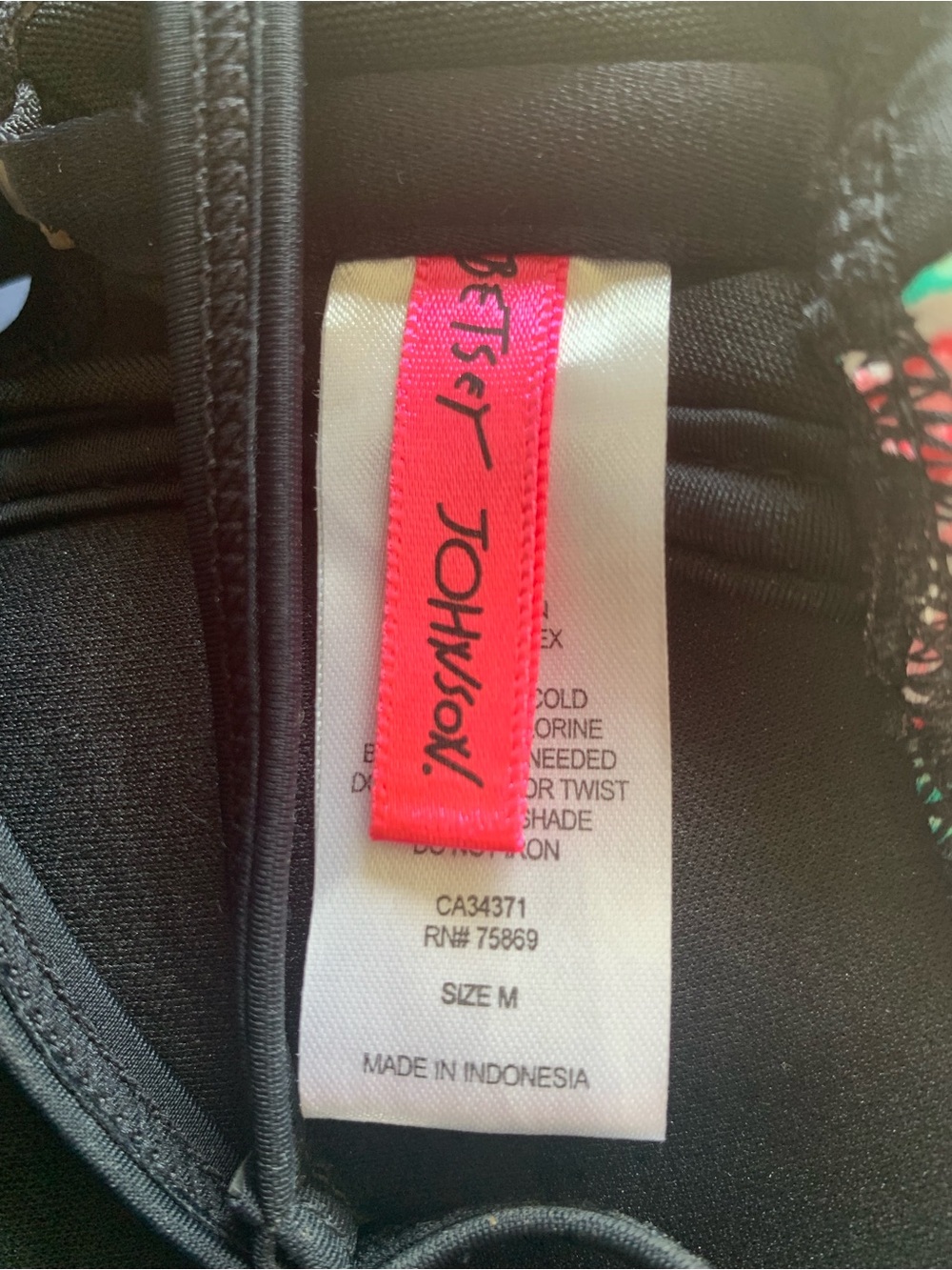 Betsy Johnson Black Ballerina Rose Molded Bump Me Up Bikini Top Size M - Picture 5 of 5